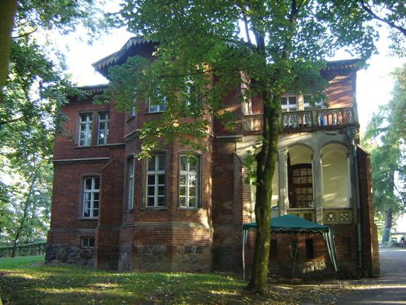 Dworek myśliwski we Wroniu